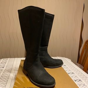 UGG Women’s Seldon tall leather boots, size 9.5.